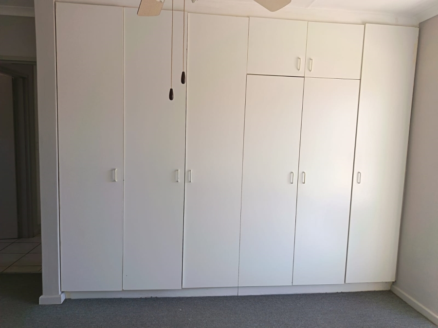 To Let 3 Bedroom Property for Rent in Jeffreys Bay Central Eastern Cape